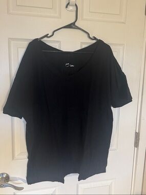 aerie Black V-Neck Short Sleeve Tee